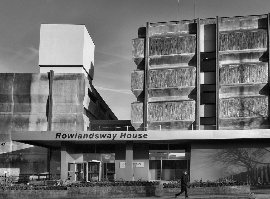 Rowlandsway House - Office brutalist style (or in defense of the hoodlums)