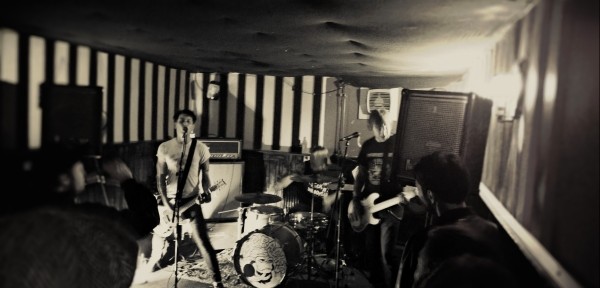 … tiny place, tiny stage, tiny audience…does not stop DeeCRACKS!