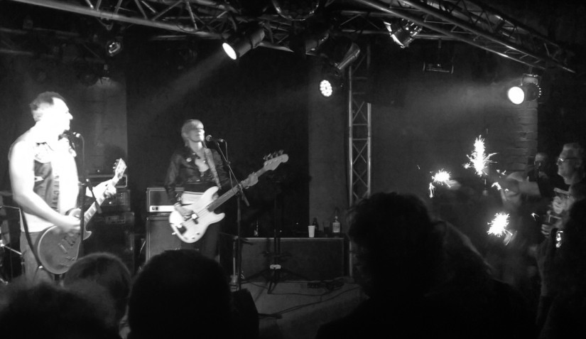 … oldpunks like it simple: a twang, a sing-a-long and a chorus – and plenty of fun! Undefeated so far!