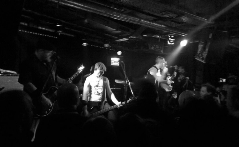 … Punk Rock live rule #6345: shitty sound is for the support stint not for the main act!
