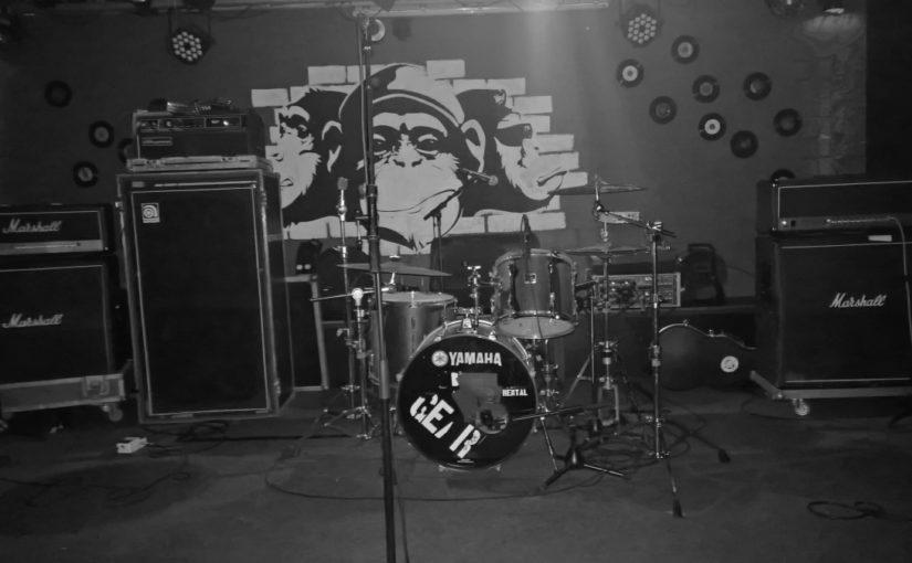 … when an empty club gets the best out of a band: Then it must have been hard working Bonecrusher!