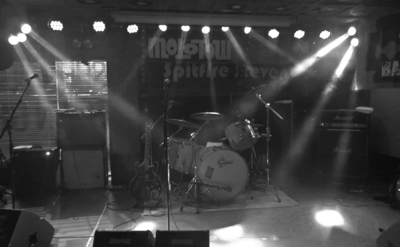 … kick-off at 20:15 should be the norm: Hamburgs finest with an early show and a failed Saturday wish!