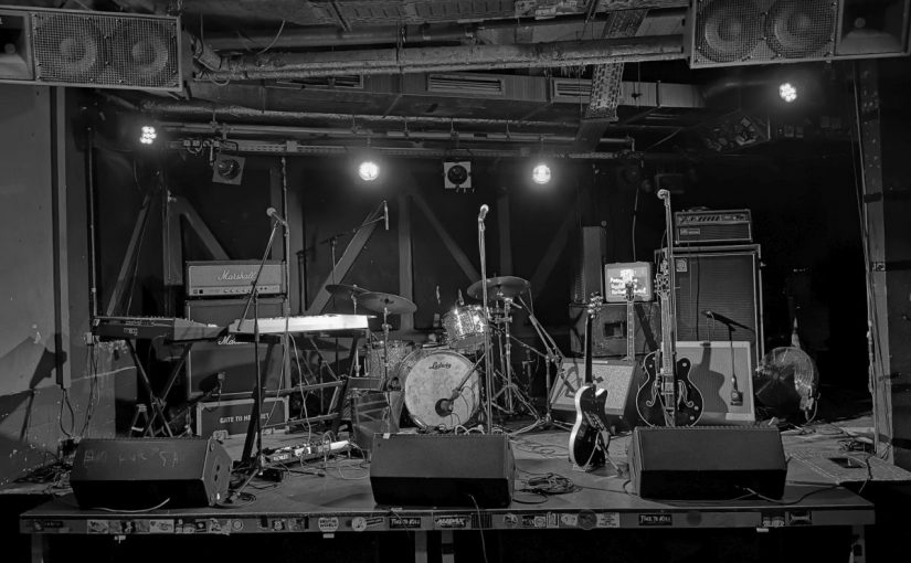 … when the support also surprises the main act then it must have been a great show!