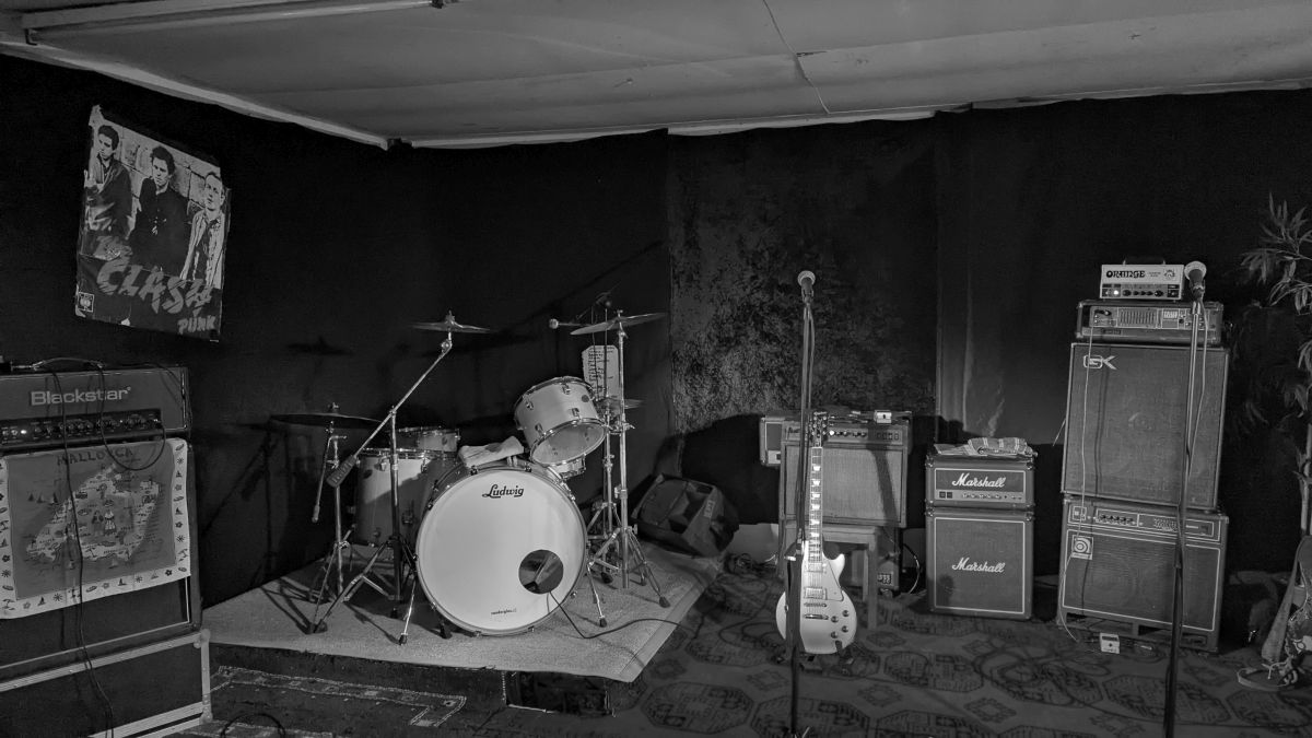 … Limited Edition DIY ctd: Fat Flag and Youth Of Altona!